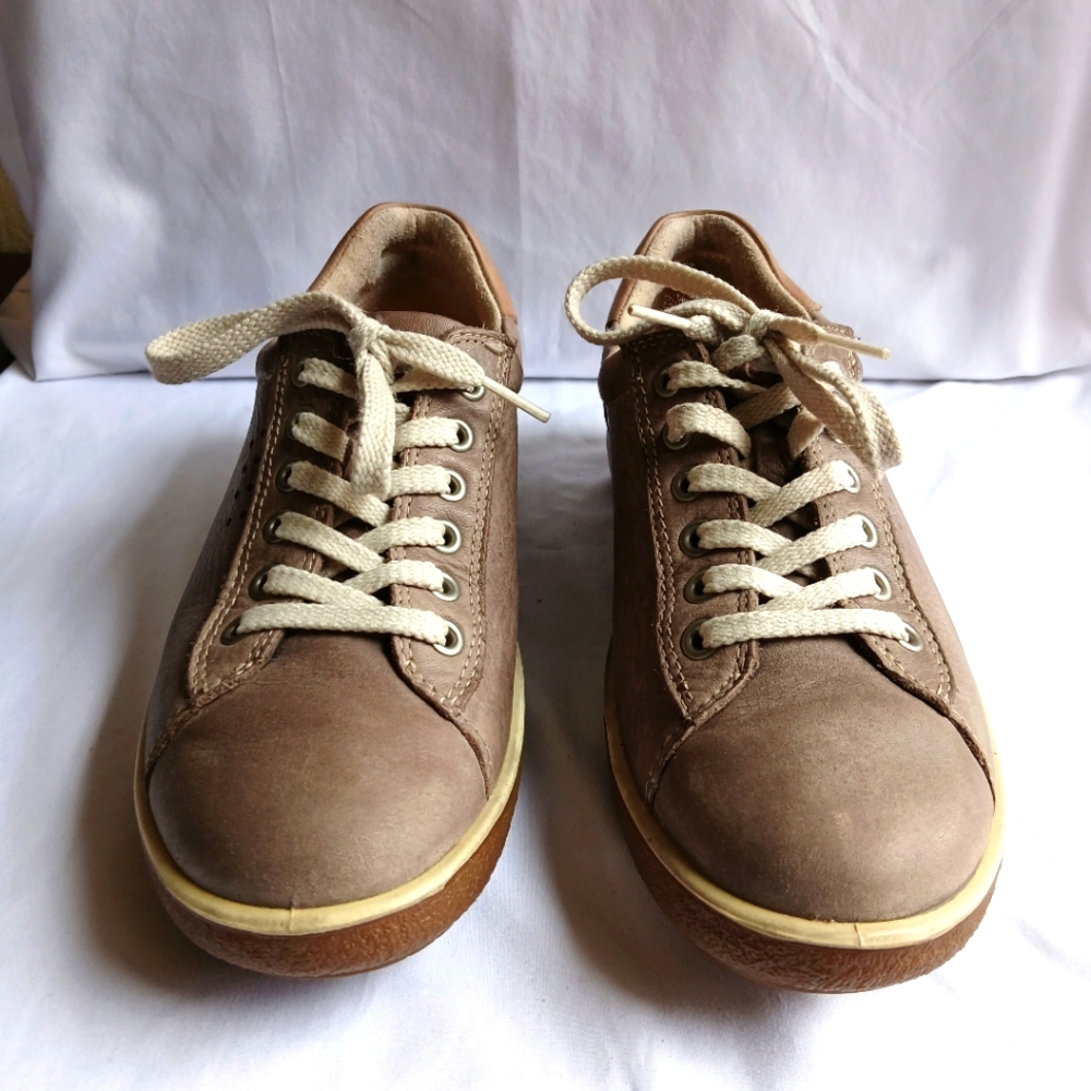 Ecco Women's Comfort Casual Sneakers Size 38